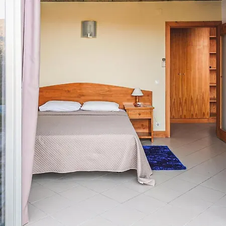 Cozy Apartment In Freixo De Espada C *