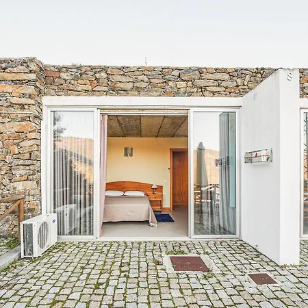 Cozy Apartment In Freixo De Espada C